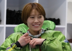 倉持莉々の画像